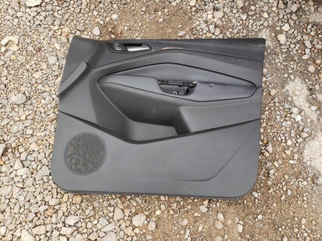 Photo 13 from auction – 2019 FORD ESCAPE SE with VIN 1FMCU0GD5KUB00564