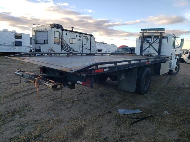 Photo 3 from auction – 1998 FREIGHTLINER MEDIUM CON with VIN 1FV3HFBA9WH806657