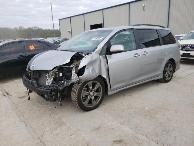 TOYOTA SIENNA SE 2017 with VIN 5TDXZ3DC0HS899963 - Photo from auction