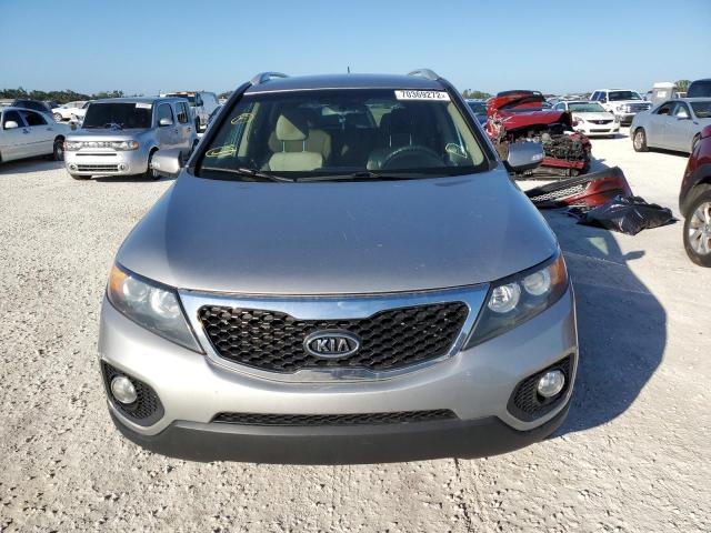 Photo 5 from auction – 2013 KIA SORENTO LX with VIN 5XYKTCA64DG310477