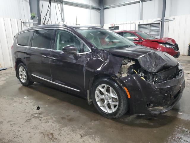 Photo 4 from auction – 2017 CHRYSLER PACIFICA T with VIN 2C4RC1EG8HR559484