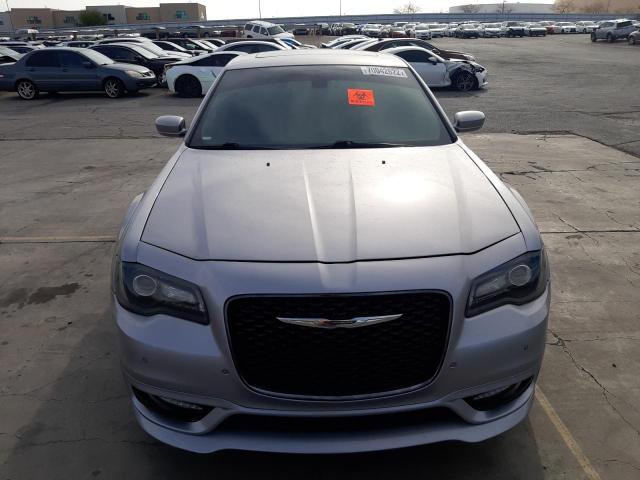 Photo 5 from auction – 2018 CHRYSLER 300 S with VIN 2C3CCABG9JH243585
