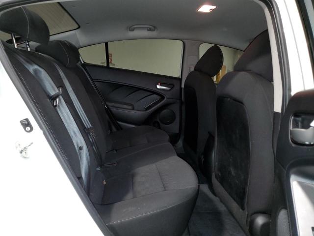 Photo 10 from auction – 2017 KIA FORTE LX with VIN 3KPFK4A78HE156426