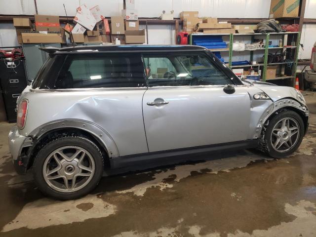 Photo 3 from auction – 2007 MINI COOPER S with VIN WMWMF73537TL83731
