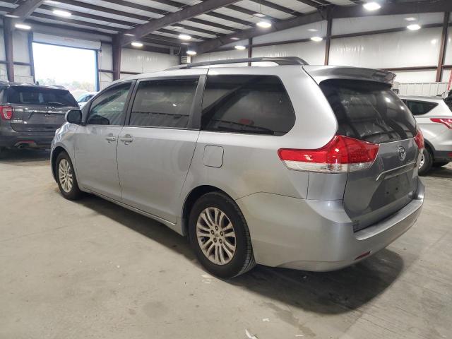 Photo 2 from auction – 2011 TOYOTA SIENNA XLE with VIN 5TDYK3DC9BS016507