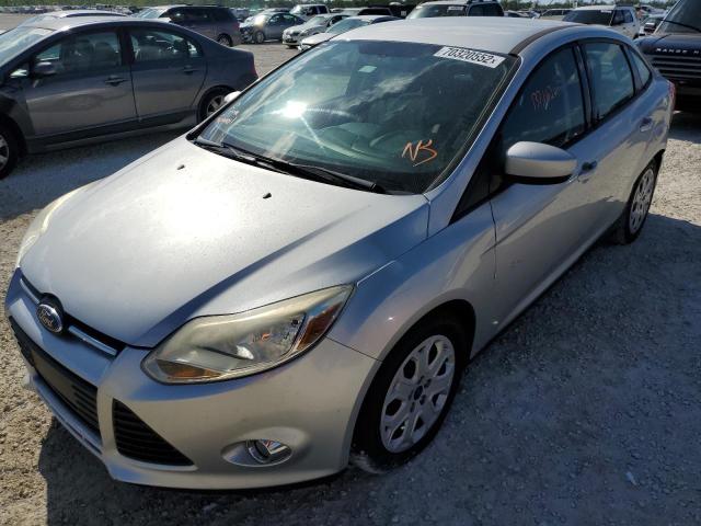 FORD FOCUS SE 2012 مع رقم تعريف المركبة 1FAHP3F20CL151292 - صورة من المزاد