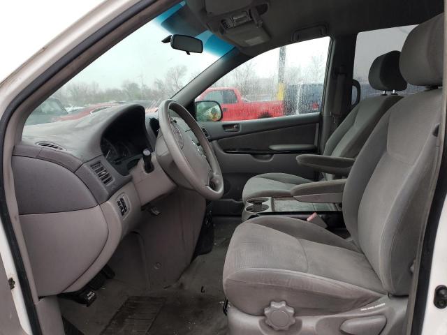 Photo 7 from auction – 2004 TOYOTA SIENNA LE with VIN 5TDBA23C04S004897