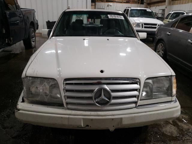 Photo 5 from auction – 1995 MERCEDES-BENZ E 320 BASE with VIN WDBEA32E2SC236890