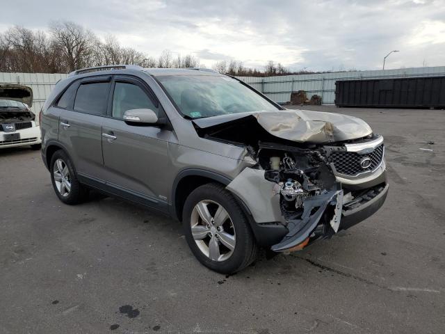 Photo 4 from auction – 2013 KIA SORENTO EX with VIN 5XYKUCA67DG320482