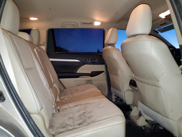 Photo 11 from auction – 2016 TOYOTA HIGHLANDER with VIN 5TDBKRFH7GS269849