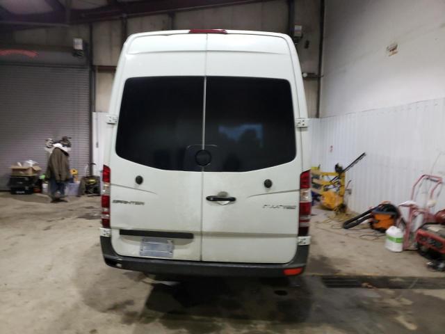 Photo 6 from auction – 2014 MERCEDES-BENZ SPRINTER 2 with VIN WD4PE8DC3E5897916