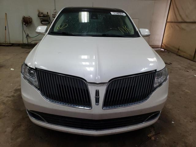 Photo 5 from auction – 2015 LINCOLN MKT with VIN 2LMHJ5AT0FBL00831