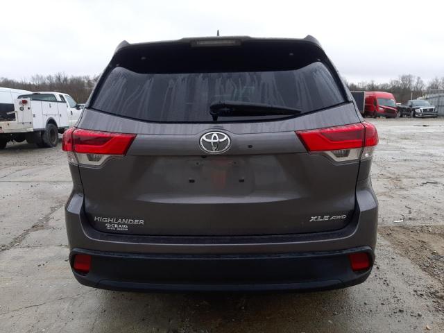 Photo 6 from auction – 2018 TOYOTA HIGHLANDER with VIN 5TDJZRFH4JS543703