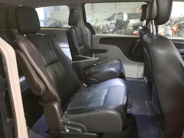Photo 11 from auction – 2016 CHRYSLER TOWN & COU with VIN 2C4RC1BG1GR173721