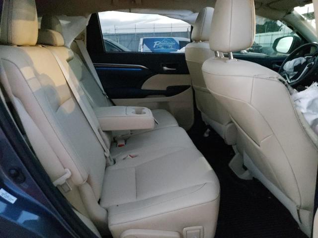 Photo 11 from auction – 2018 TOYOTA HIGHLANDER with VIN 5TDDZRFH5JS871466