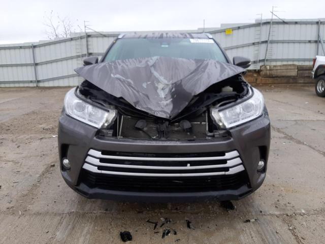 Photo 5 from auction – 2018 TOYOTA HIGHLANDER with VIN 5TDJZRFH4JS543703