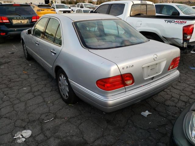 Photo 2 from auction – 1997 MERCEDES-BENZ E 320 with VIN WDBJF55F2VJ035135