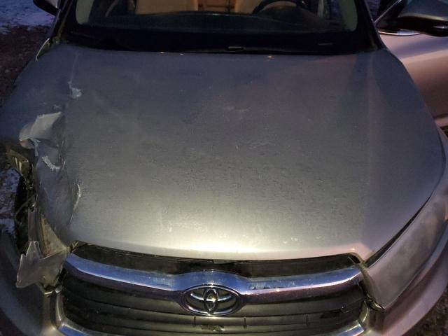 Photo 12 from auction – 2016 TOYOTA HIGHLANDER with VIN 5TDBKRFH7GS269849
