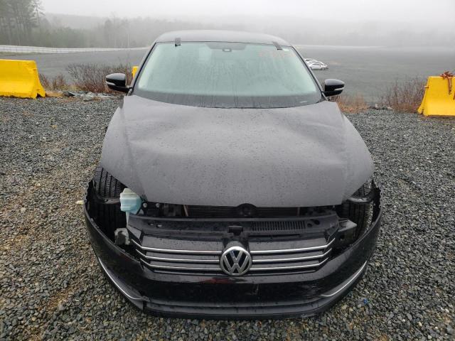 Photo 5 from auction – 2013 VOLKSWAGEN PASSAT SE with VIN 1VWBP7A32DC070252