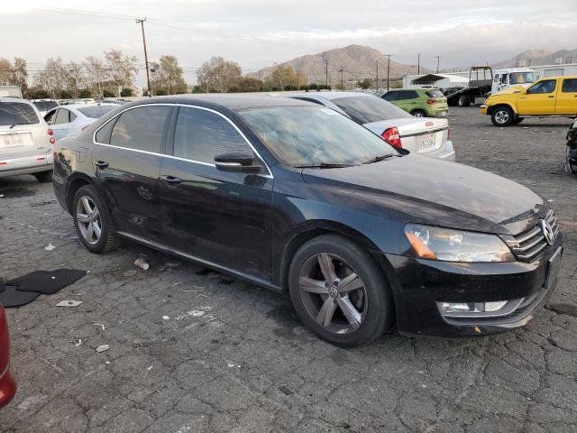 Photo 4 from auction – 2015 VOLKSWAGEN PASSAT S with VIN 1VWAT7A32FC093475