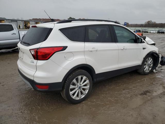 Photo 3 from auction – 2019 FORD ESCAPE SEL with VIN 1FMCU9HD0KUA67752