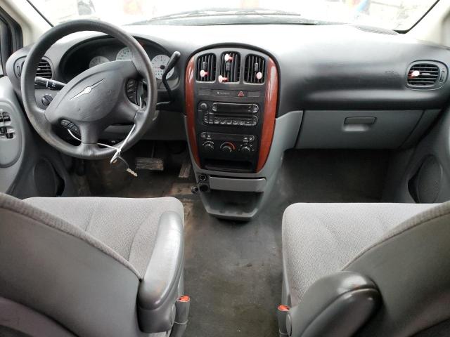 Photo 8 from auction – 2006 CHRYSLER TOWN & COU with VIN 1A4GP45RX6B535921