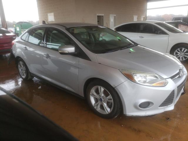 Photo 4 from auction – 2014 FORD FOCUS SE with VIN 1FADP3F26EL410210