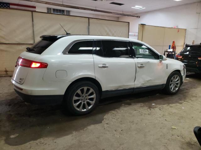 Photo 3 from auction – 2015 LINCOLN MKT with VIN 2LMHJ5AT0FBL00831