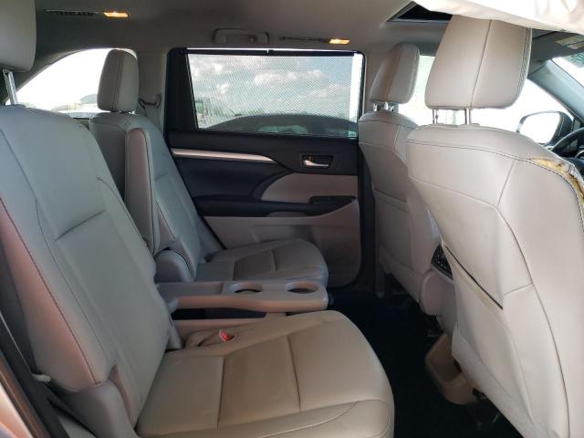 Photo 11 from auction – 2016 TOYOTA HIGHLANDER with VIN 5TDKKRFH3GS129684