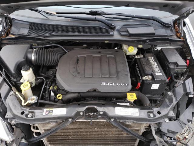 Photo 11 from auction – 2013 CHRYSLER TOWN & COU with VIN 2C4RC1BG1DR620320