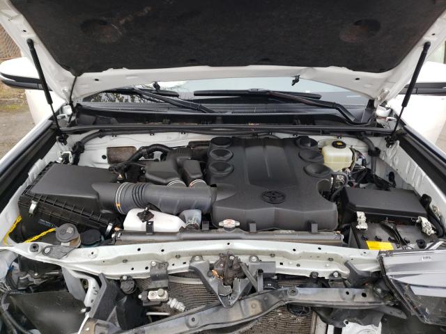 Photo 12 from auction – 2019 TOYOTA 4RUNNER SR with VIN JTEBU5JR0K5718768
