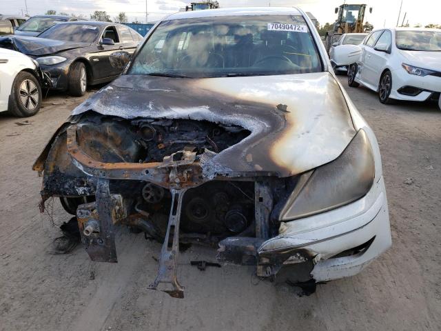 Photo 5 from auction – 2009 HYUNDAI GENESIS 3. with VIN KMHGC46E09U034859