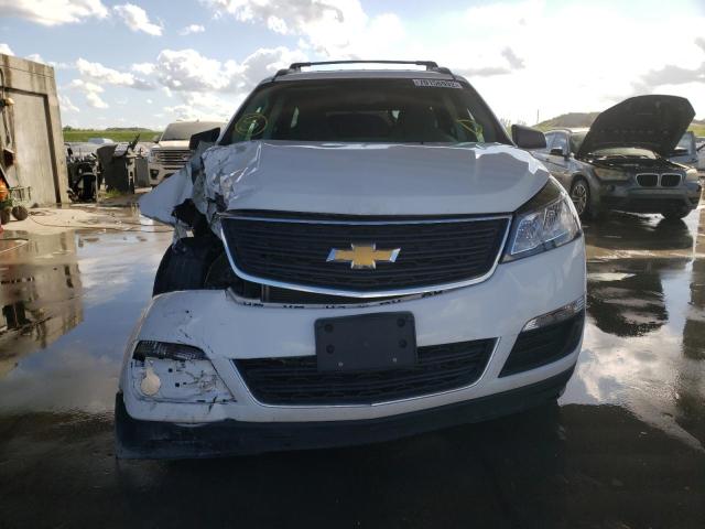 Photo 5 from auction – 2017 CHEVROLET TRAVERSE L with VIN 1GNKRFKD5HJ243544