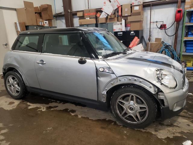 Photo 4 from auction – 2007 MINI COOPER S with VIN WMWMF73537TL83731