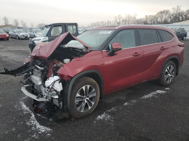 TOYOTA HIGHLANDER 2022 with VIN 5TDGZRBH0NS236728 - Photo from auction