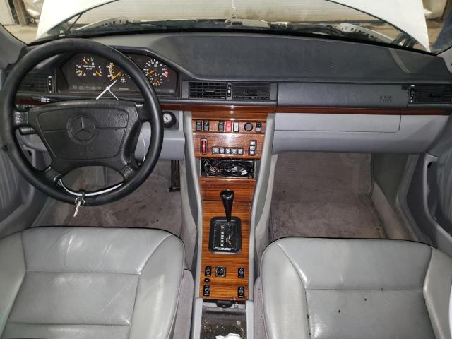 Photo 8 from auction – 1995 MERCEDES-BENZ E 320 BASE with VIN WDBEA32E2SC236890