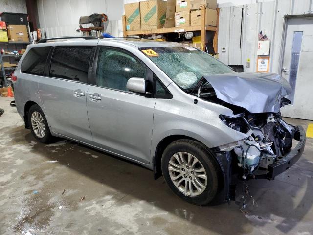 Photo 4 from auction – 2013 TOYOTA SIENNA XLE with VIN 5TDYK3DC4DS367618