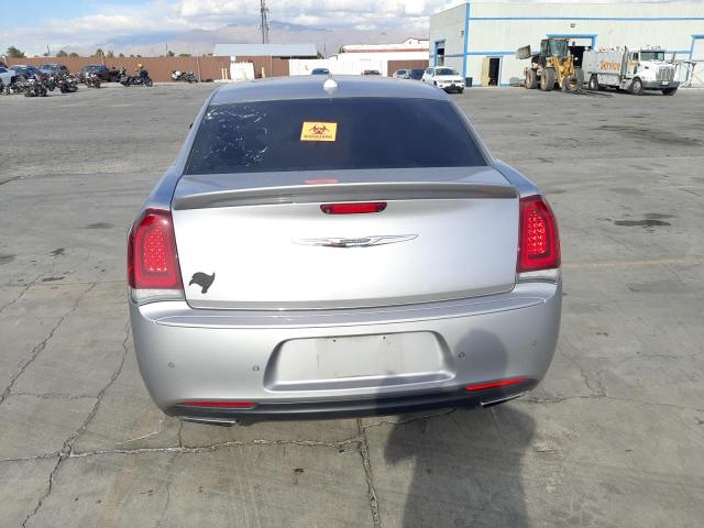 Photo 6 from auction – 2018 CHRYSLER 300 S with VIN 2C3CCABG9JH243585