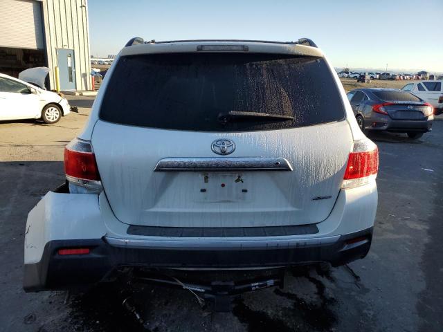 Фото 6 с аукциона – 2013 TOYOTA HIGHLANDER с VIN 5TDDK3EH0DS252071