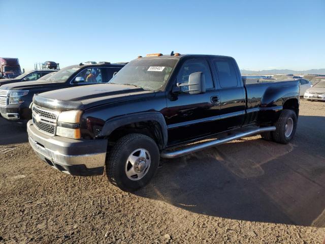 CHEVROLET SILVERADO 2006 with VIN 1GCJK39D66E172583 - Photo from auction