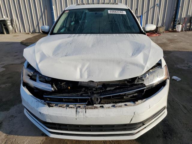 Photo 5 from auction – 2017 VOLKSWAGEN JETTA SE with VIN 3VWDB7AJ5HM257060