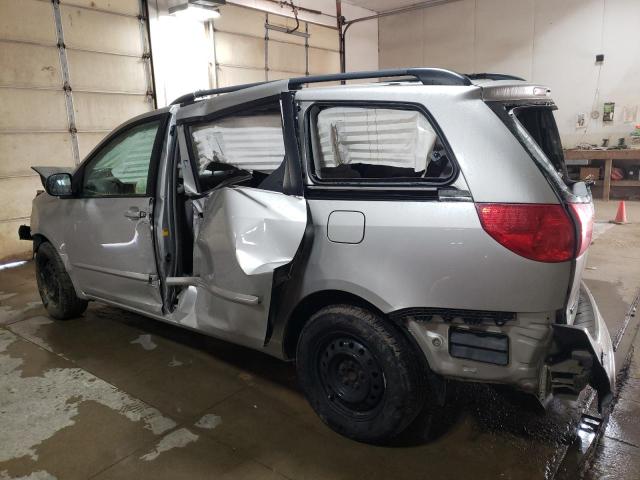 Photo 2 from auction – 2010 TOYOTA SIENNA CE with VIN 5TDKK4CC6AS312094