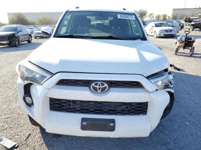 Photo 5 from auction – 2019 TOYOTA 4RUNNER SR with VIN JTEBU5JRXK5713772