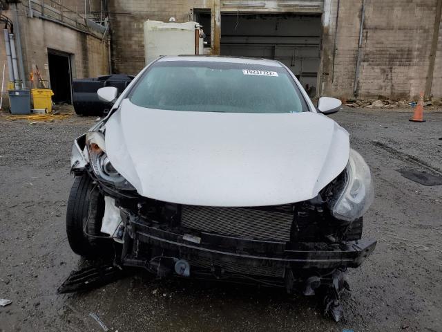 Photo 5 from auction – 2015 HYUNDAI ELANTRA with VIN 5NPDH4AE8FH632767