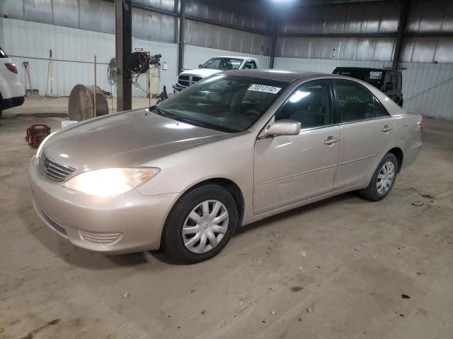TOYOTA CAMRY LE 2005 with VIN 4T1BE32K35U950424 - Photo from auction