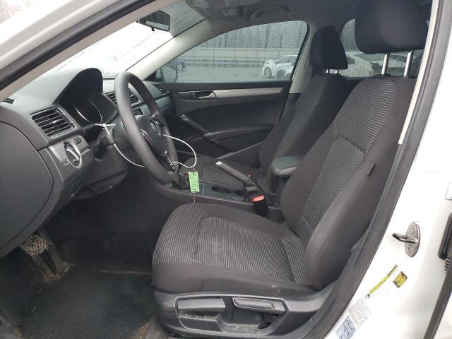 Photo 7 from auction – 2016 VOLKSWAGEN PASSAT S with VIN 1VWAT7A35GC031005