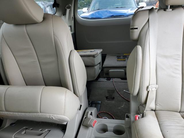 Photo 10 from auction – 2013 TOYOTA SIENNA XLE with VIN 5TDYK3DC4DS386475