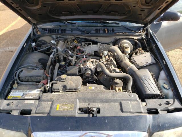 Photo 11 from auction – 2011 FORD CROWN VICT with VIN 2FABP7BV7BX137985