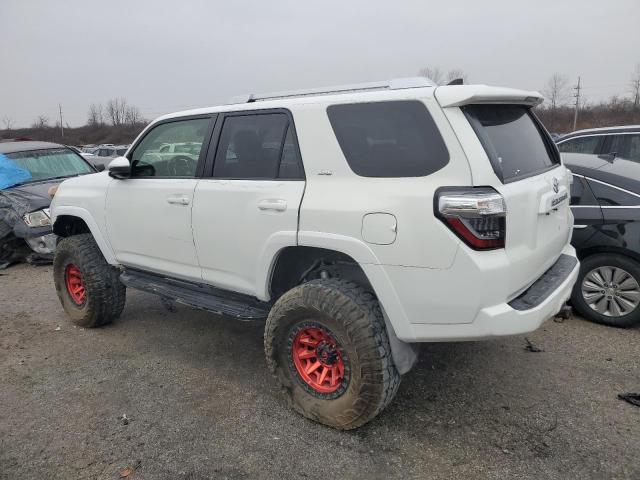 Photo 2 from auction – 2016 TOYOTA 4RUNNER SR with VIN JTEZU5JR7G5114415