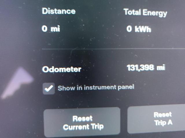Photo 9 from auction – 2015 TESLA MODEL S 85 with VIN 5YJSA1H19FF080417